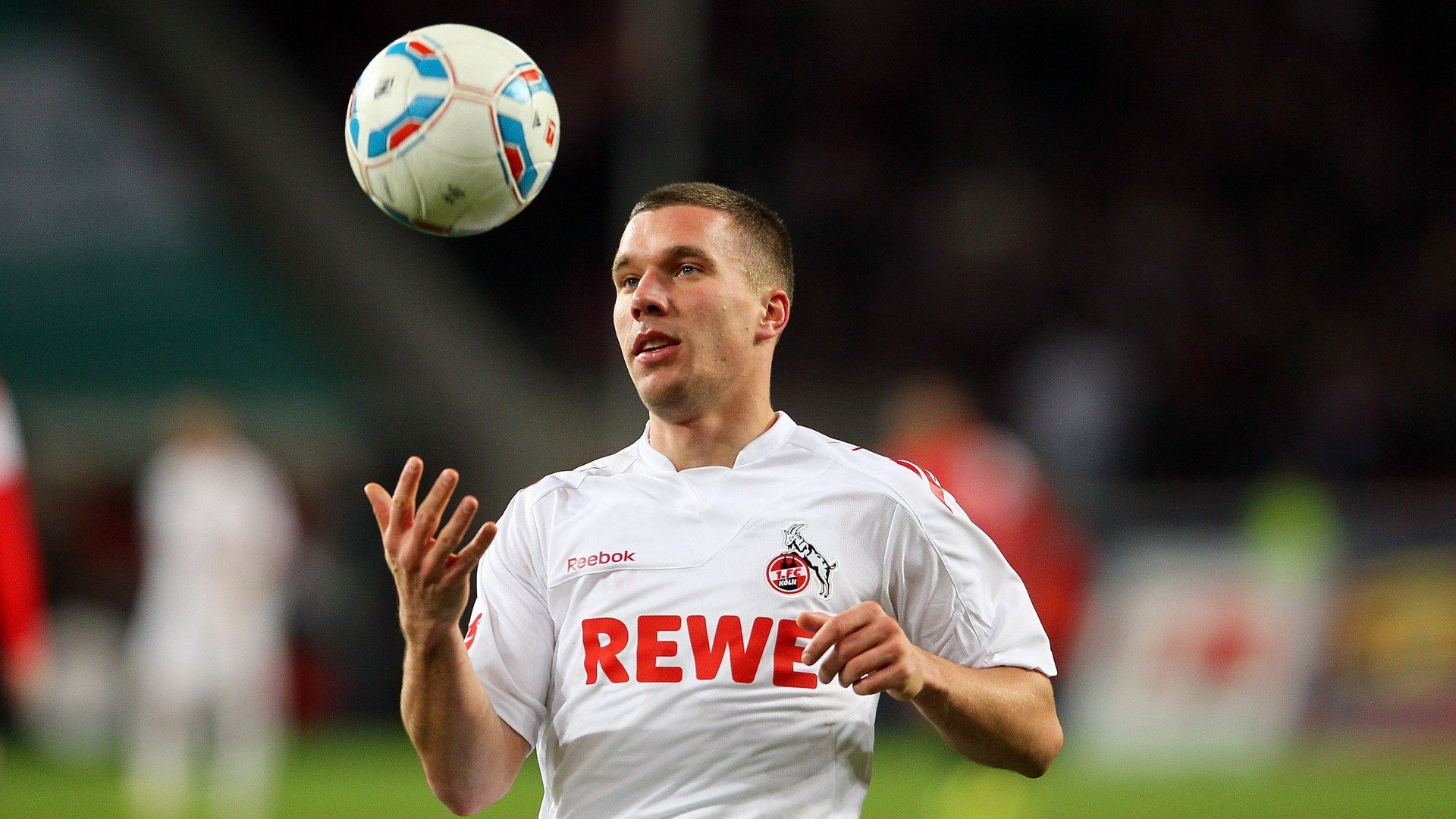 《星际争霸2》赛事观众技术水平：核心玩家的专业分析与深度理解