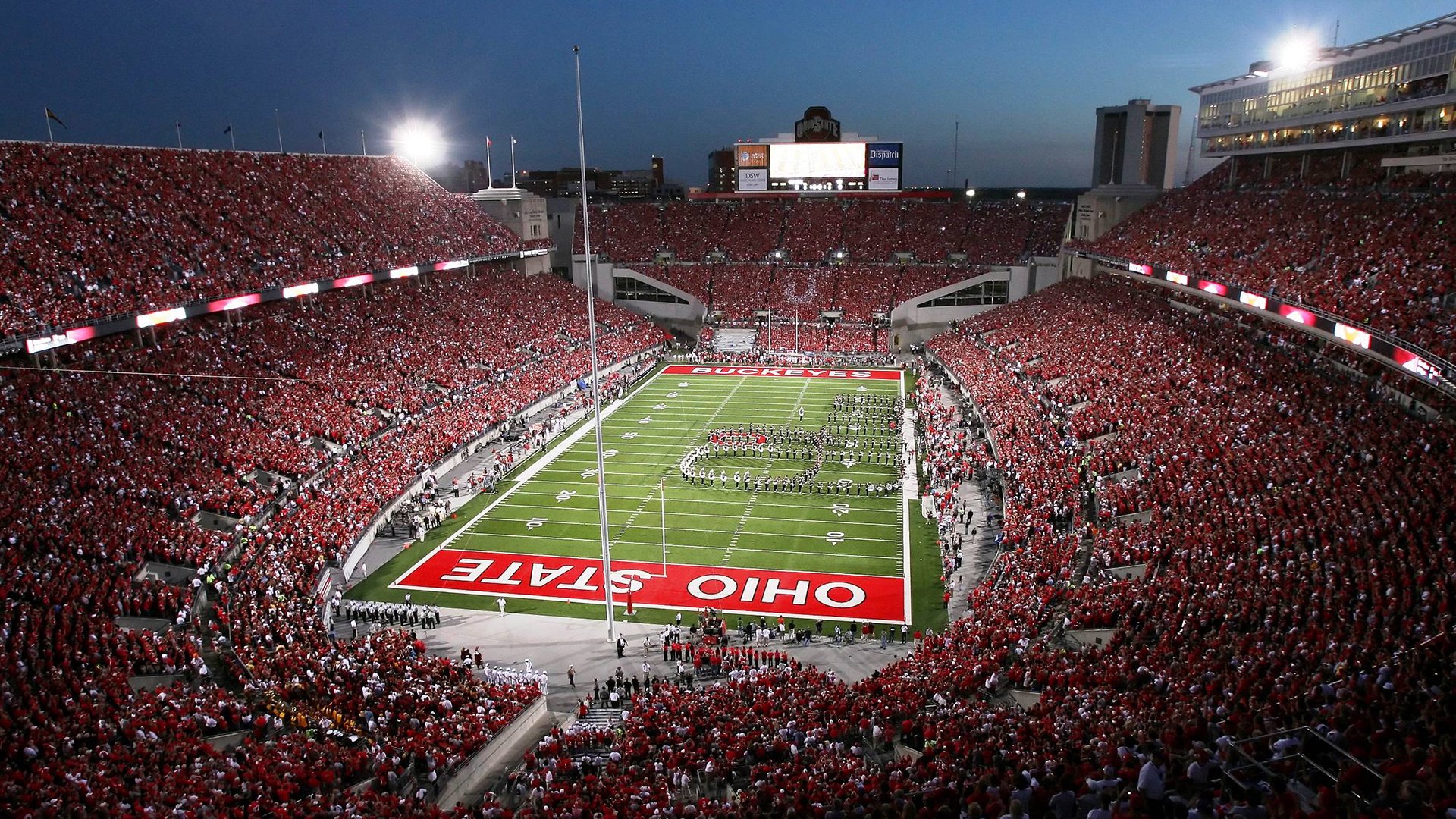 《粉丝互动：线上线下粉丝盛会精彩纷呈》，粉丝线下活动策划